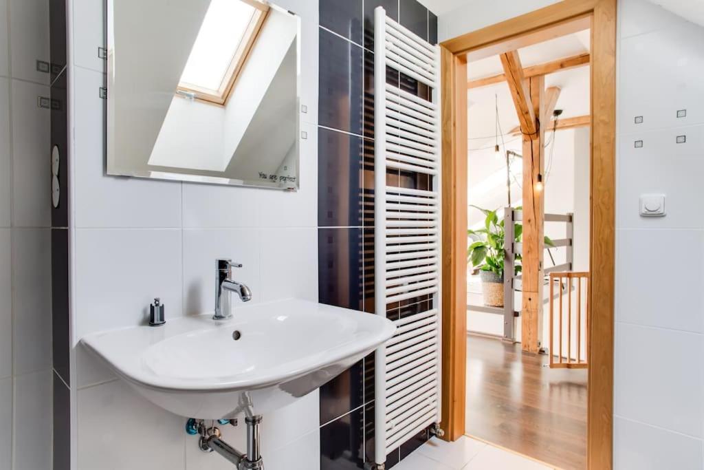 Unique City Centre Duplex, Castle View, Roof Top Terrace Praha